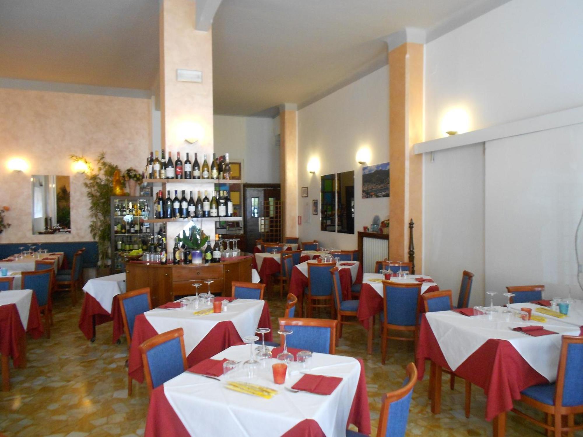 ראפאלו Albergo La Vela מראה חיצוני תמונה